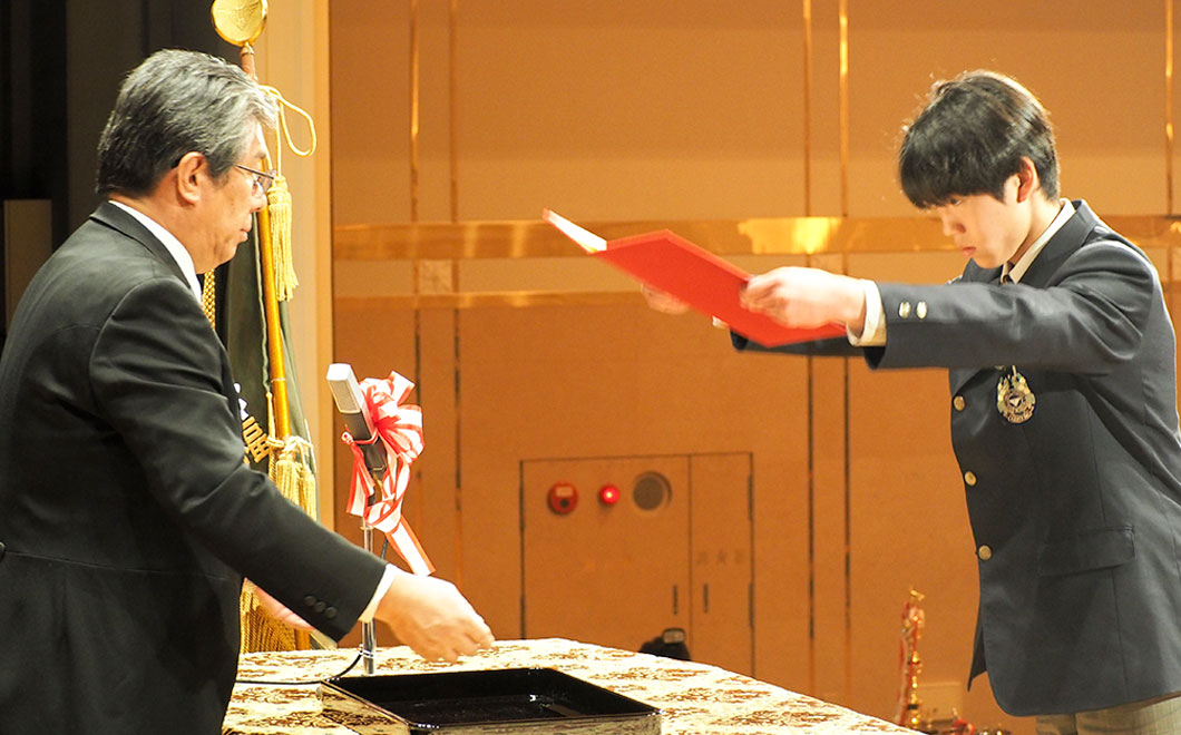 卒業証書授与式の写真